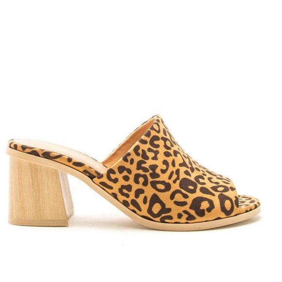 Leopard Single Band Mules Size 8.5 Trend Alert! Last Pair Sale - Picture 2 of 4